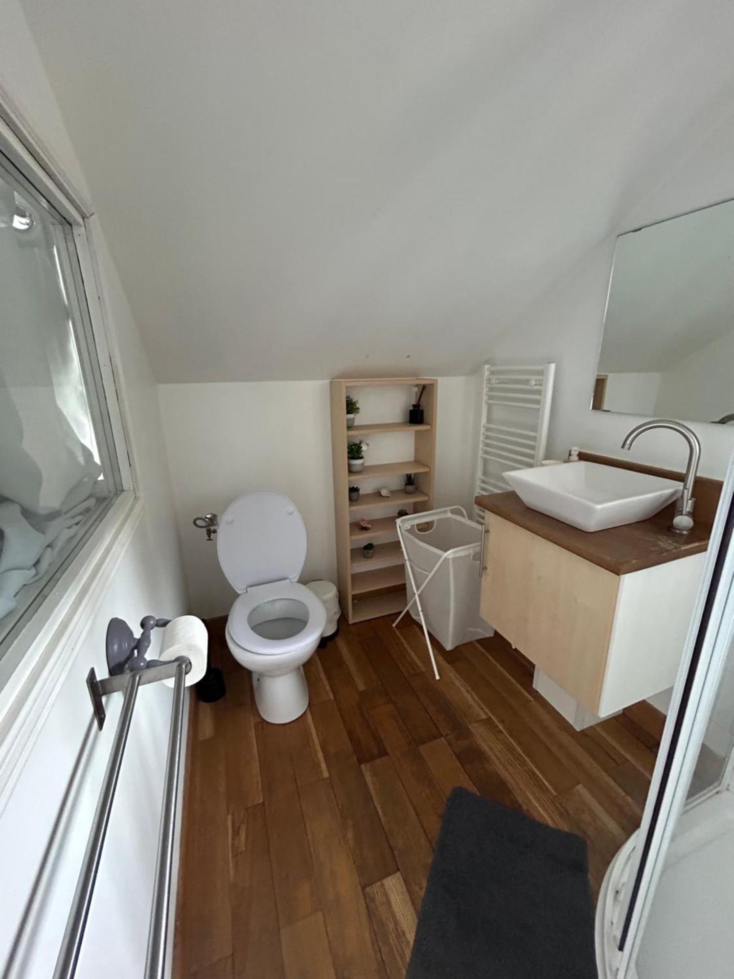 Loft And Spa Les Preaux Bagian luar foto